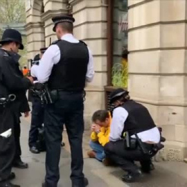 Arrestan a miembros prorepública que planeaban una protesta pacífica antes de la coronación