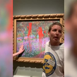 Dos activistas manchan con pintura un cuadro de Monet en Estocolmo