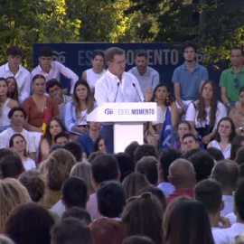 Feijóo relaciona los datos "maquillados" de empleo con el maquillaje de Yolanda Díaz