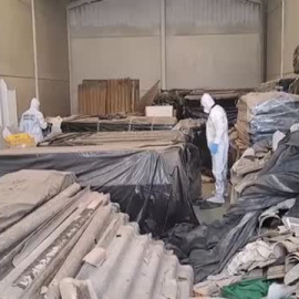 Detenida una persona en Cádiz por la gestión ilegal de más de 60.000 kilos de fibrocemento desde 2018