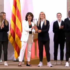 Las jugadoras del Barça reciben la Medalla de Honor en la categoría de Oro del Parlament