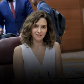 Ayuso hace gala del anticatalanismo en la Asamblea de Madrid y así le responde la izquierda