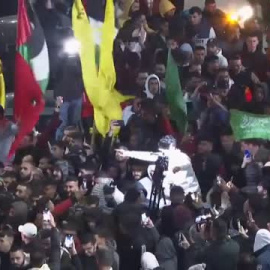 Alegría contenida entre los presos palestinos liberados