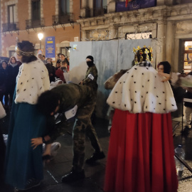 Un belén viviente en Madrid simula cómo sería el nacimiento de Jesús en la Palestina actual