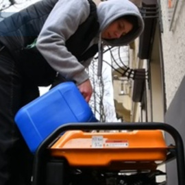 Nuevo ataque masivo ruso deja sin luz a un millón de personas en el oeste de Ucrania