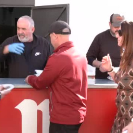 La mejillonada popular anuncia la llegada del carnaval a Cádiz