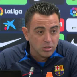 Xavi pide una norma que regule el terreno de juego en el fútbol