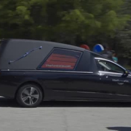 Los restos mortales de Primo de Rivera abandonan el Valle de Cuelgamuros