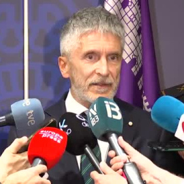 Grande-Marlaska asegura que "en dos o tres semanas" se tomarán las "medidas estructurales" para garantizar el derecho a la vivienda de los agentes destinados en Baleares 