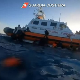 La Guardia Costera italiana rescata a 1.200 migrantes en alta mar