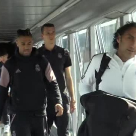 Baño de masas del Madrid en Gerona  