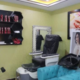 El régimen talibán prohíbe los salones de belleza en todo el país