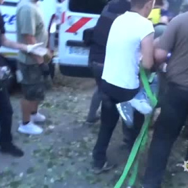 El escritor colombiano Faciolince recuerda el ataque a una pizzeria en Ucrania que costó la vida a 13 personas