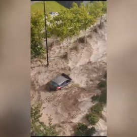 Una sorprendente tromba de agua sorprende a los conductores en Zaragoza