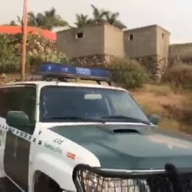 Las autoridades evacúan el municipio de Puntagorda ante el avance del incendio forestal