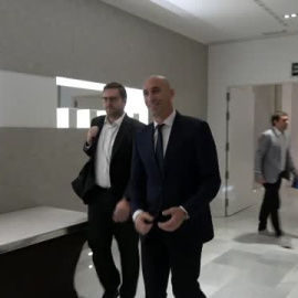Iniesta se suma a los comunicados en contra de Rubiales una vez apartado temporalmente de todos sus cargos por la FIFA