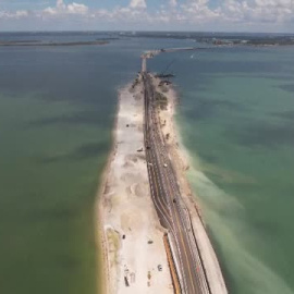La tormenta Idalia golpea Florida ya convertida en huracán de categoría 4