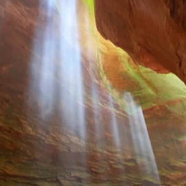 Impresionante efecto de luces en el Gran Cañón de Ganquan de China