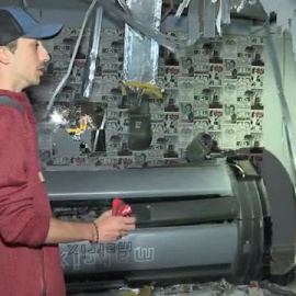 Un inquilino moroso destroza el local que había alquilado a una familia de Santurce