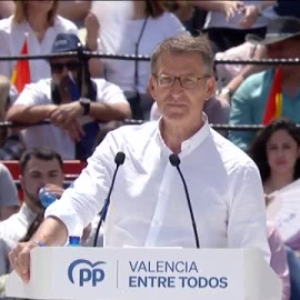 Feijóo pide concentrar el voto en el PP: "Estamos tocando el cambio con los dedos"