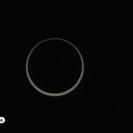 La luna tapa al sol dando lugar al denominado eclipse de anillo de fuego