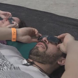 Entusiastas de la astronomía en México y Colombia disfrutan del eclipse solar