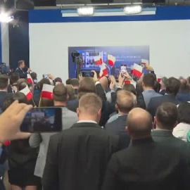 En Polonia, los primeros sondeos dan la victoria al bloque de la oposición