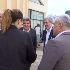 El goteo incesante de cayucos provoca una situación límite en Canarias