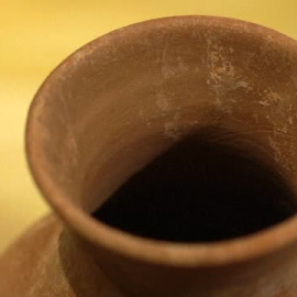 Extraen en Egipto el "aroma de la eternidad" de la momia de una mujer de hace 3.500 años