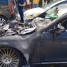 El coche quemado de Josep Bou, en una imagen que ha publicado el político del PP en Twitter