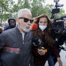 La Audiencia de Valencia comienza a juzgar al autodenominado "yonki del dinero", Marcos Benavent, (en la imagen, a su llegada a la Ciudad de la Justicia) y otros ocho procesados en la primera de las piezas separadas de la macrocausa Imelsa 