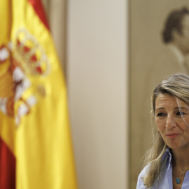 26/09/2022.- La vicepresidenta segunda del Gobierno y Ministra de Trabajo y Economía Social, Yolanda Diaz, a su llegada a la Comisión de Trabajo, Inclusión, Seguridad Social y Migraciones, este lunes en el Congreso. EFE/Sergio Pérez