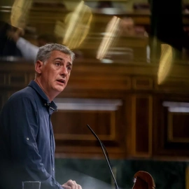 El Congreso examina la ley del PP para permitir a empresas dos potencias estacionales de electricidad