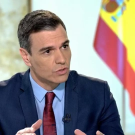 El presidente del Gobierno, Pedro Sánchez, durante su entrevista en Informativos Telecinco este lunes 27 de febrero de 2023.