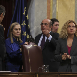 24/11/2022.- La presidenta del Congreso, Meritxell Batet (d), durante la última jornada de debate y votación de los presupuestos en el pleno del Congreso, este jueves. El Congreso de los Diputados ha aprobado hoy el proyecto de Presupuestos