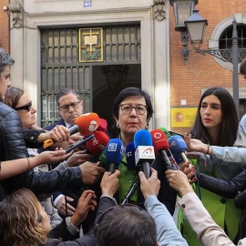 La presidenta de la Asociación de Fiscales, Cristina Dexeus, atiende a los medios a las puertas del Ministerio de Justicia, en Madrid tras la reunión con el Gobierno, a 18 de mayo de 2023