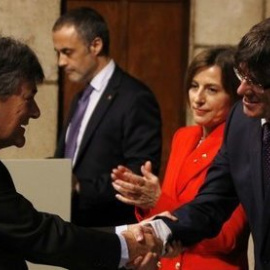 Carles Puigdemont entregant la Creu de Sant Jordi.