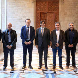 El president de la Generalitat, Salvador Illa Amb membres de les denominacions d'origen d'olis catalans i el conseller d'Agricultura, Ramaderia i Pesca, Òscar Ordeig