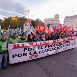  Varias personas durante una manifestación por la educación pública, en Madrid. Alberto Ortega / Europa Press.