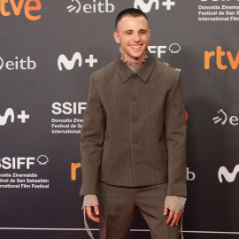  Iván Pellicer posa en la alfombra roja de la película ‘Querer’ en el Festival de Cine de San Sebastián. Raúl Terrel / Europa Press.
