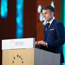 El presidente de Francia, Emmanuel Macron, habla durante la Cumbre One Water en Riad