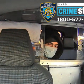 Imagen difundida por la Policía de Nueva York del sospechoso detenido por el asesinato del CEO de UnitedHealthcare.