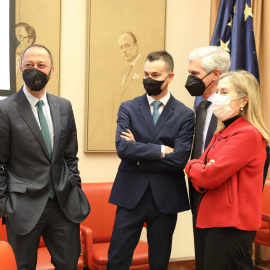 25/01/2022.- El vicepresidente primero del Congreso de los Diputados por el PSOE, Alfonso Rodríguez Gómez de Celis; el portavoz del Grupo Parlamentario Socialista, Héctor Gómez; el secretario cuarto de la Mesa del Congreso de los Diputados,
