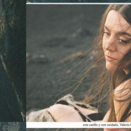 El éxito de Valeria se suma al de otros artistas jóvenes emergentes que reivindican Canarias, su cultura y folclore en su obra. Foto: Portada del disco 'con cariño y con cuidado' (2023).