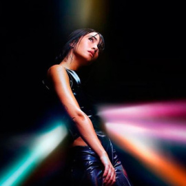 El nuevo disco de Aitana tiene 15 canciones, tres de ellas colaboraciones con otros artistas. Foto: Universal.