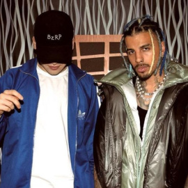 Bizarrap y Rauw Alejandro en la foto promocional de la sesión #56.