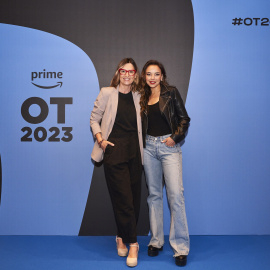 Noemí Galera y Chenoa, durante la presentación de 'Operación Triunfo 2023'. Foto: Prime Vídeo.