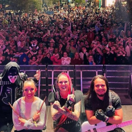 Megara en la fiesta de despedida de Blanca Paloma antes de Eurovisión, celebrada en Benidorm. Foto: Instagram @wearemegara.