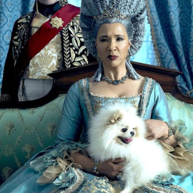 La actriz Golda Rosheuvel interpreta a la reina Carlota en la nueva precuela de 'Los Bridgerton'. Foto: Netflix.