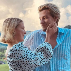 Millie Bobby Brown y Jake Bongiovi en una foto de Instagram.